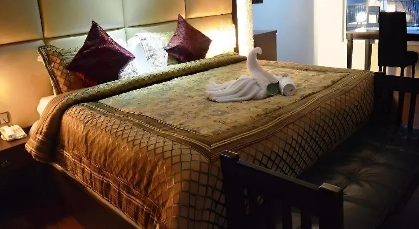 Goldsands Hotel Langkawi Pantai Cenang  4*, Pantai Cenang (Langkawi)